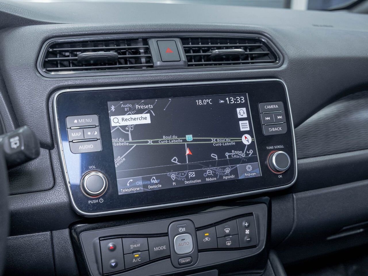 Nissan LEAF SV *NAV* SIÈGES CHAUFF REG ADAPT CARPLAY 2023 Noir Saint-Jérôme - photo #15