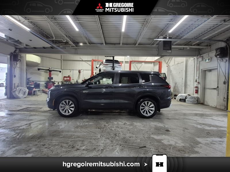 2025 Mitsubishi Outlander Plug-In Hybrid Grey Blainville - photo #4