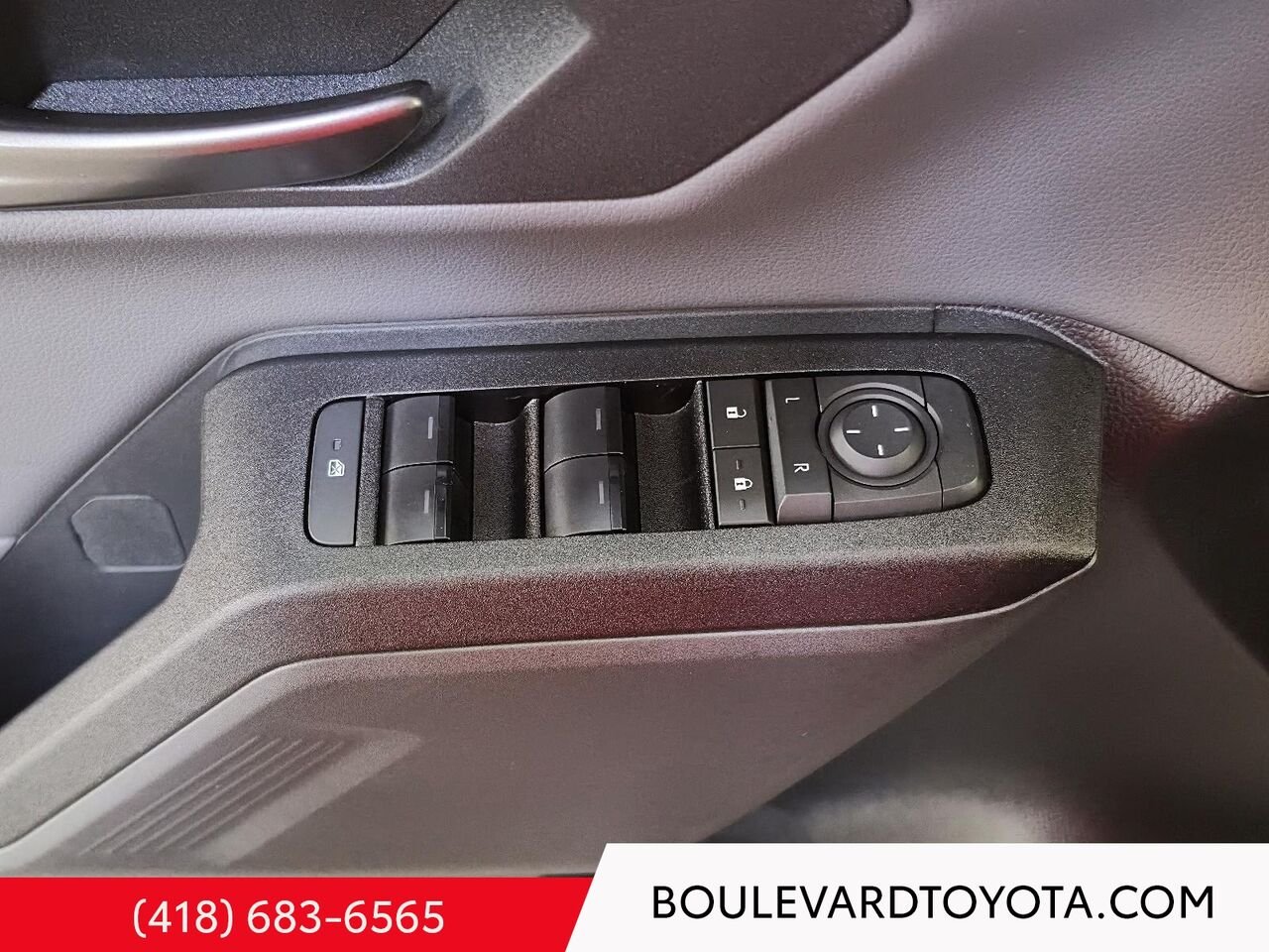 2026 Toyota RAV4 531879-12 | XLE, AWD Brown Québec - photo #7
