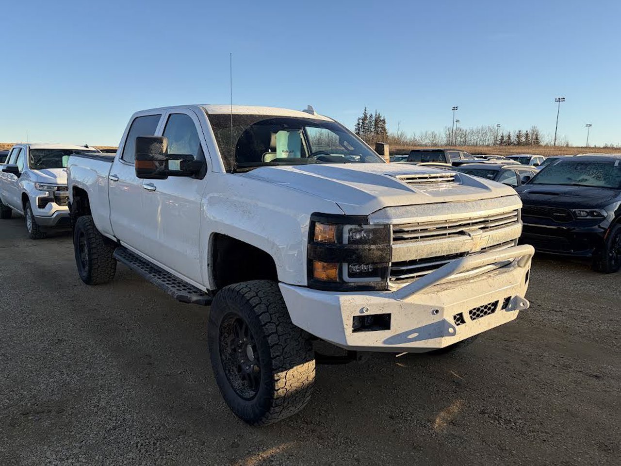 2017 Chevrolet Silverado 2500HD 4WD Crew Cab 153 High Country White Sherwood Park - photo #1