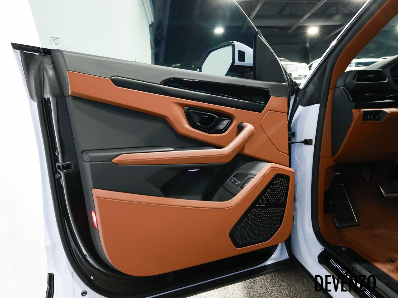 Lamborghini Urus 2025 Blanc Saint-Eustache - photo #7