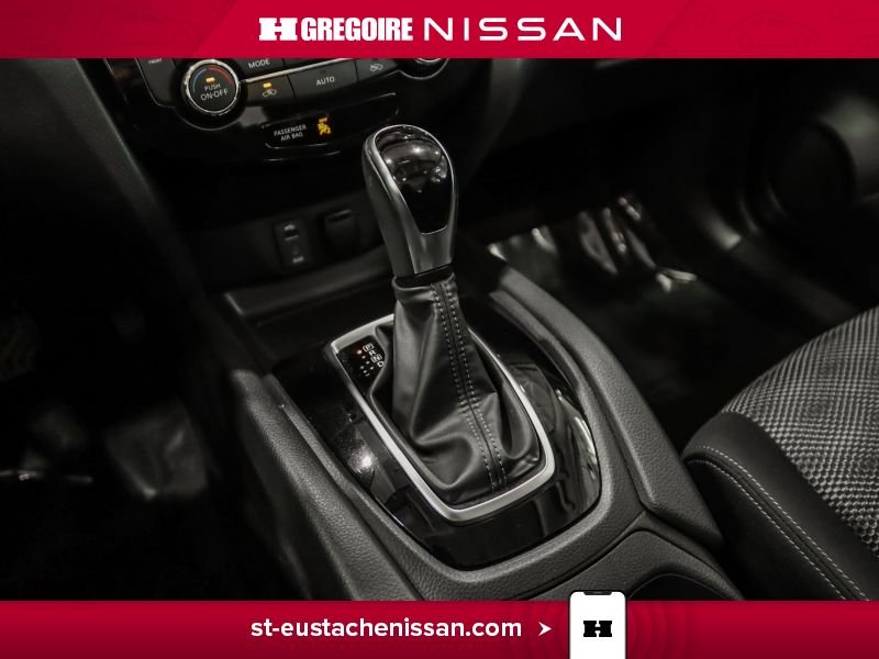 2017 Nissan Qashqai Red Laval - photo #22