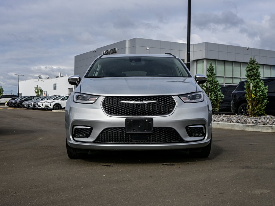 2023 Chrysler Pacifica Limited AWD 3.6L 7 Passenger | Panoramic Sunroof Grey