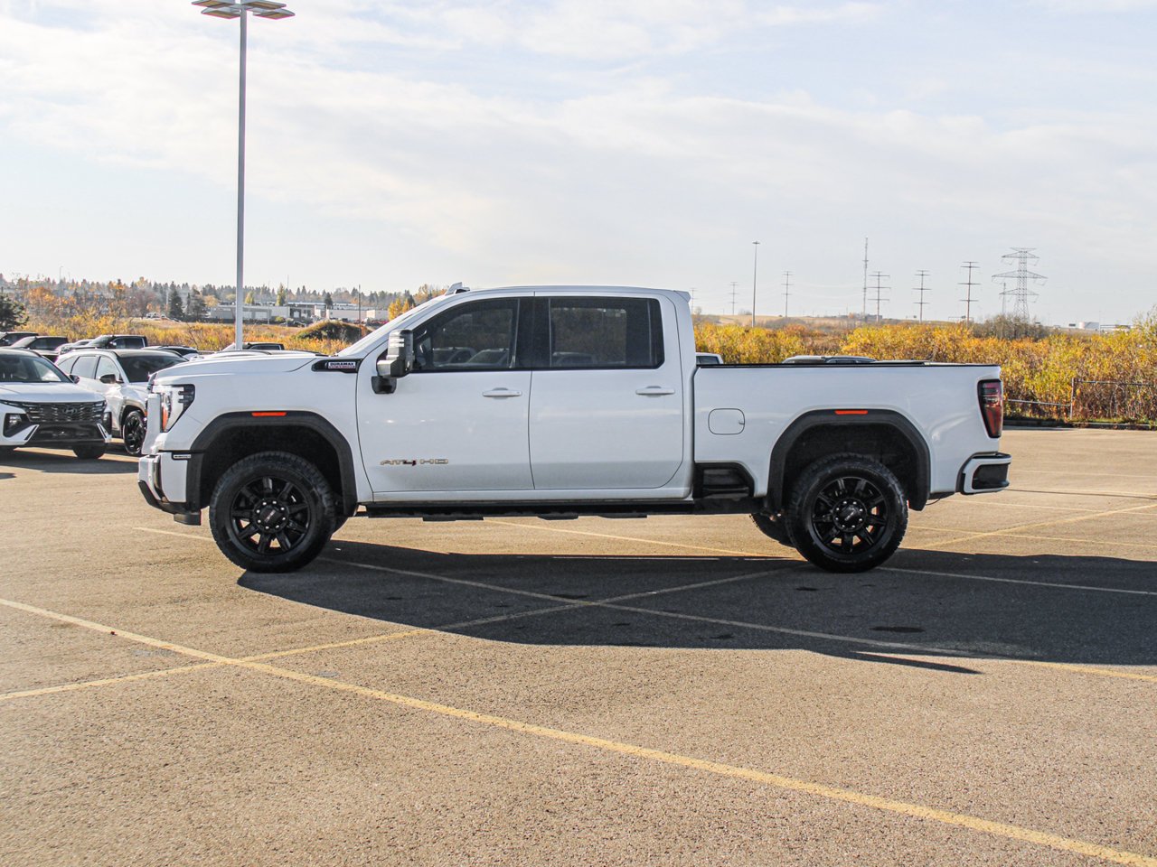 2024 GMC Sierra 3500HD 4WD Crew Cab 159 AT4 White Sherwood Park - photo #4