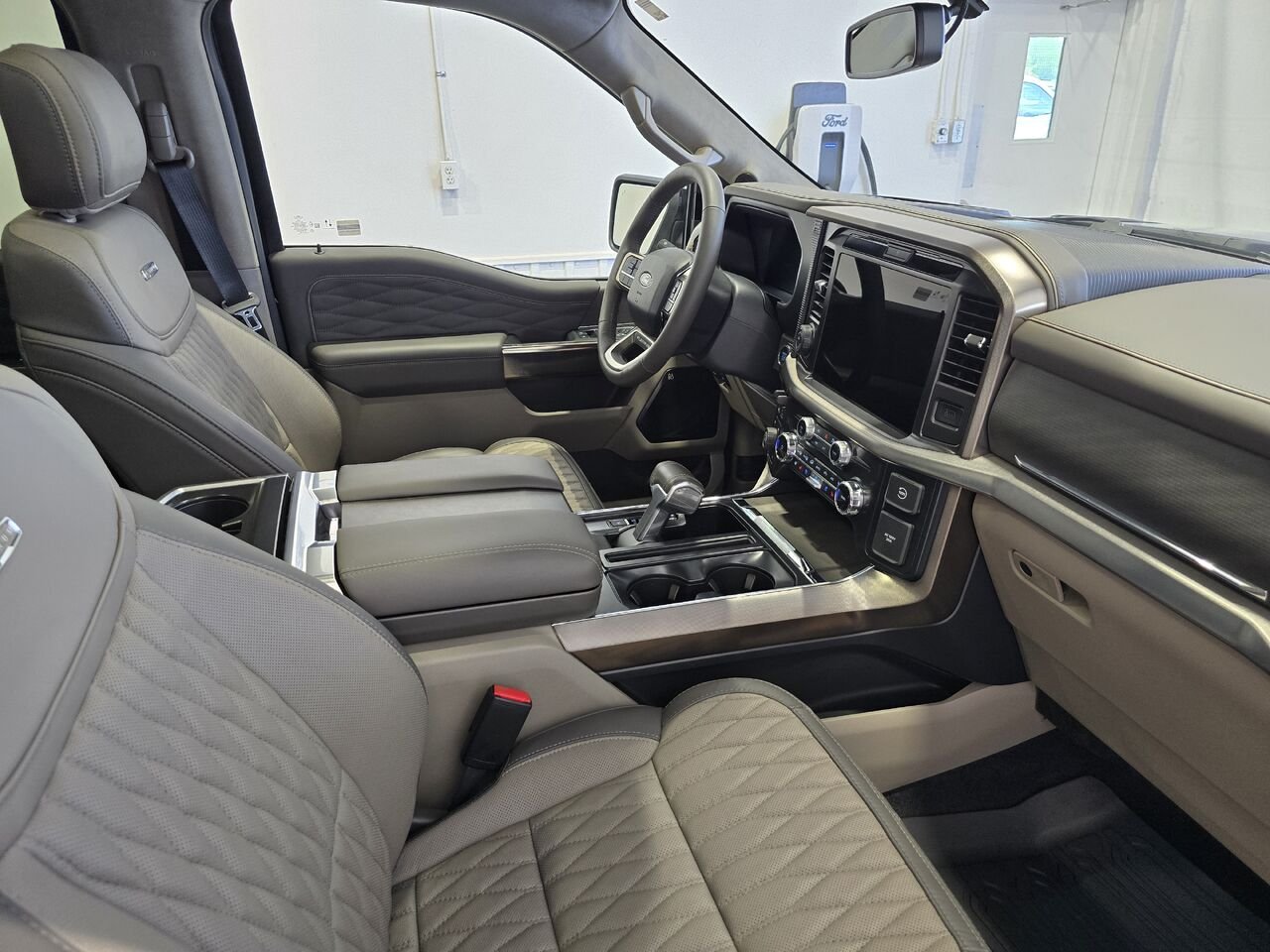 2026 Ford F-150 Agate Black Metallic Châteauguay - photo #9