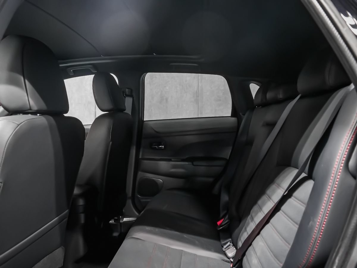 2026 Mitsubishi RVR NOIR Labrador Black Montreal - photo #12