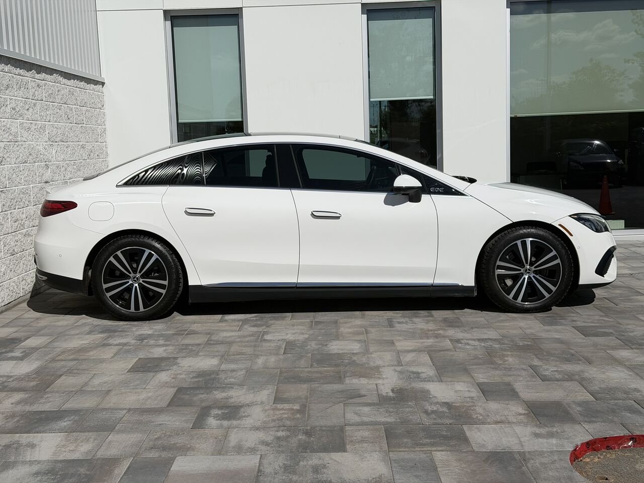 Mercedes-Benz EQE EQE 500 4MATIC STOCK XP5733 2024 Blanc Laval - photo #3