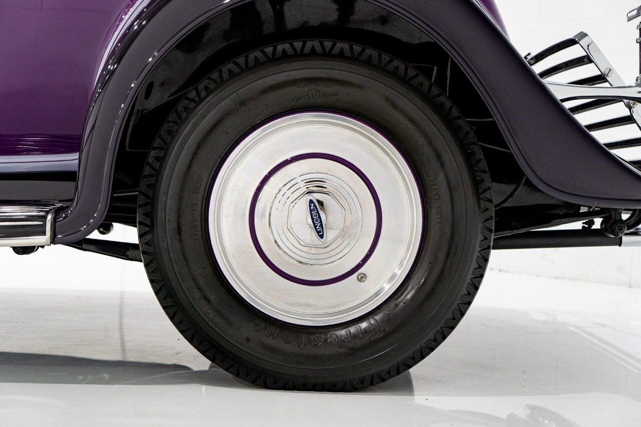 Lincoln KB Victoria Coupe One Of 18 Built, And The Only Known Surviving **PRICE IN USD** 1933 mauve Montréal - photo #48