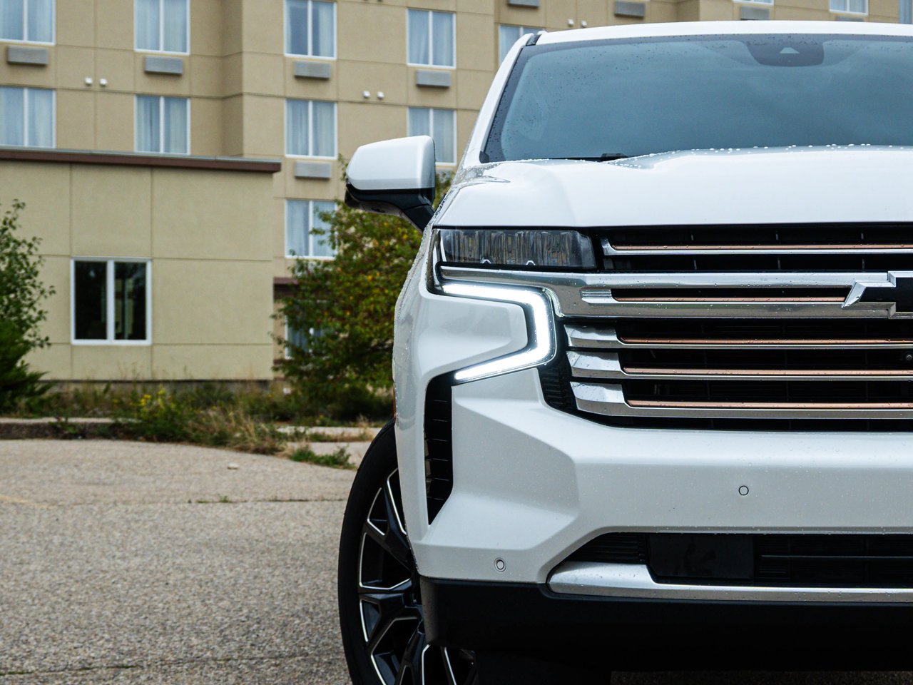 2023 Chevrolet Tahoe 4WD 4dr High Country White Sherwood Park - photo #6