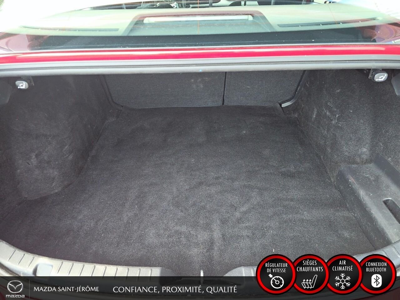 2023 Mazda Mazda3 Red Ste-Agathe des Monts - photo #21