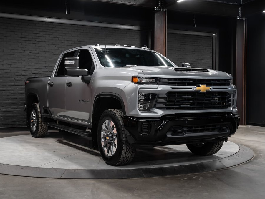 2025 Chevrolet Silverado 2500HD Custom | Soft Roll Tonneau Cover | Spray in Bedliner | Heavy Duty Mudflaps Grey