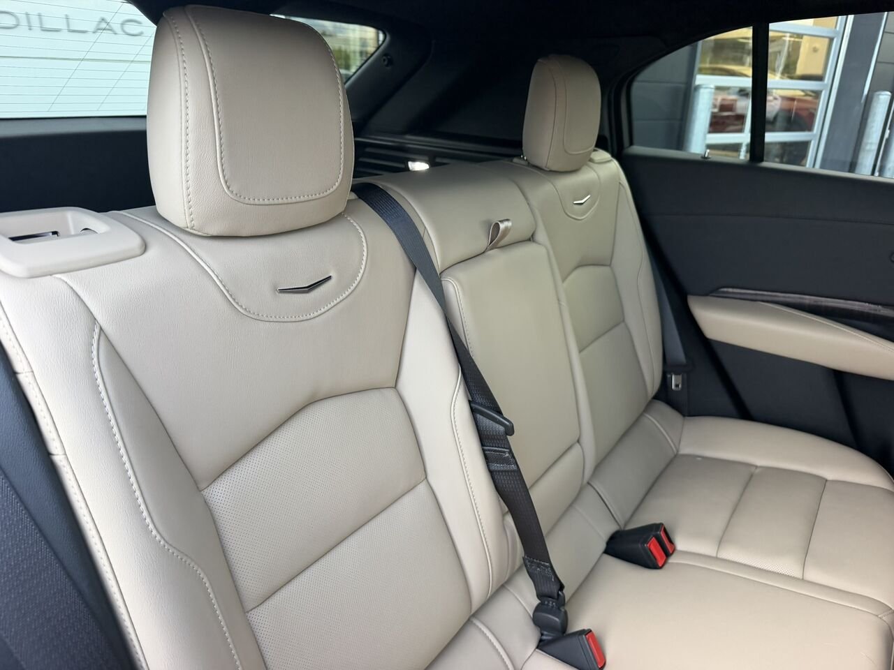 2024 Cadillac XT4 PREMIUM LUXURY AWD FINANCEMENT À PARTIR 3.99% Blue Laval - photo #12