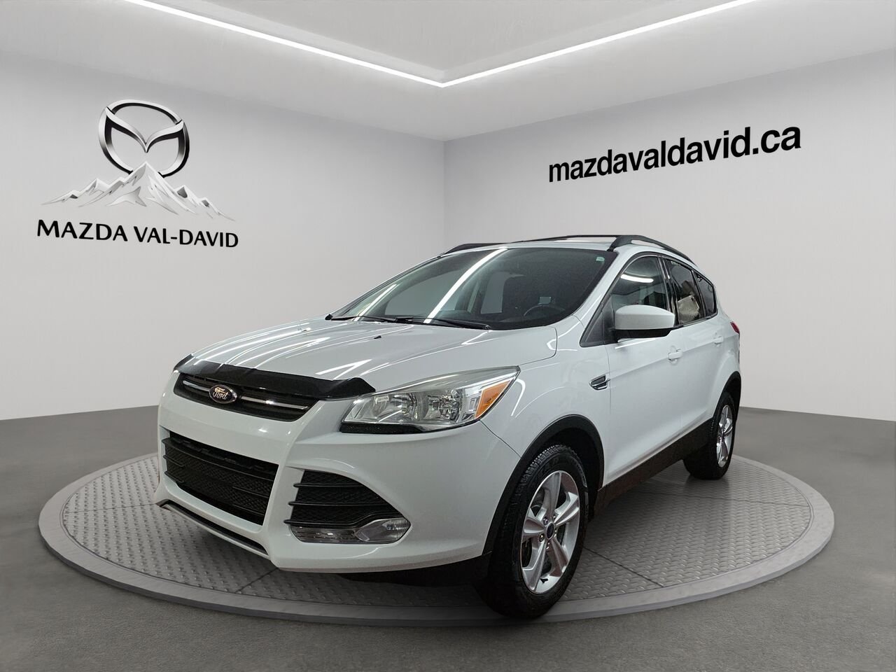 2015 Ford Escape SE, AWD White Val-David - photo #0