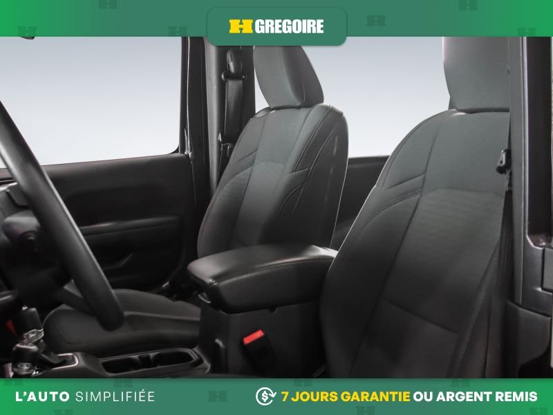 Jeep Wrangler 821782 | Sport 4WD AUTO A/C MAGS CAM RECUL BLUETOOTH 2019 Noir Laval - photo #17