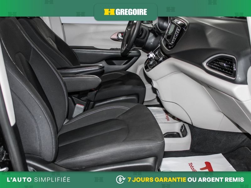 Chrysler Grand Caravan 2024 Noir Laval - photo #21