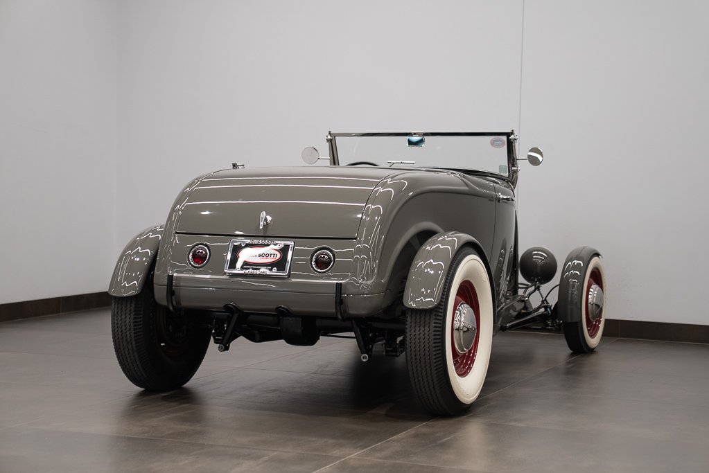 Ford Roadster 1932 Gris Montréal - photo #4