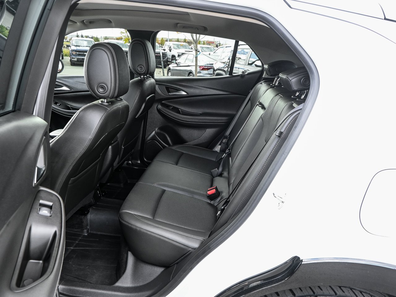 2024 Buick Encore GX AWD 4dr Sport Touring White Sherwood Park - photo #32