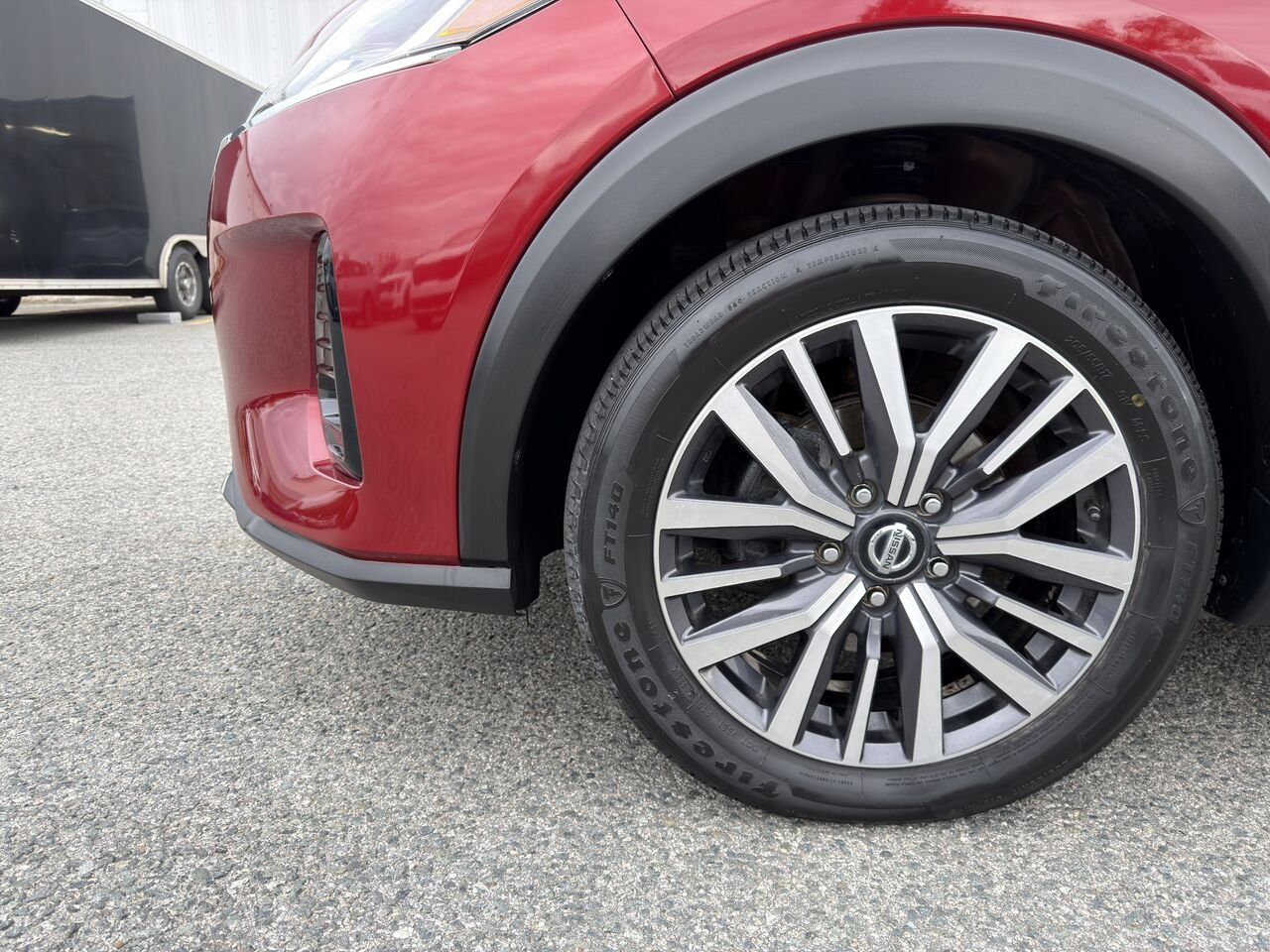 2021 Nissan Kicks Red Thetford Mines - photo #7