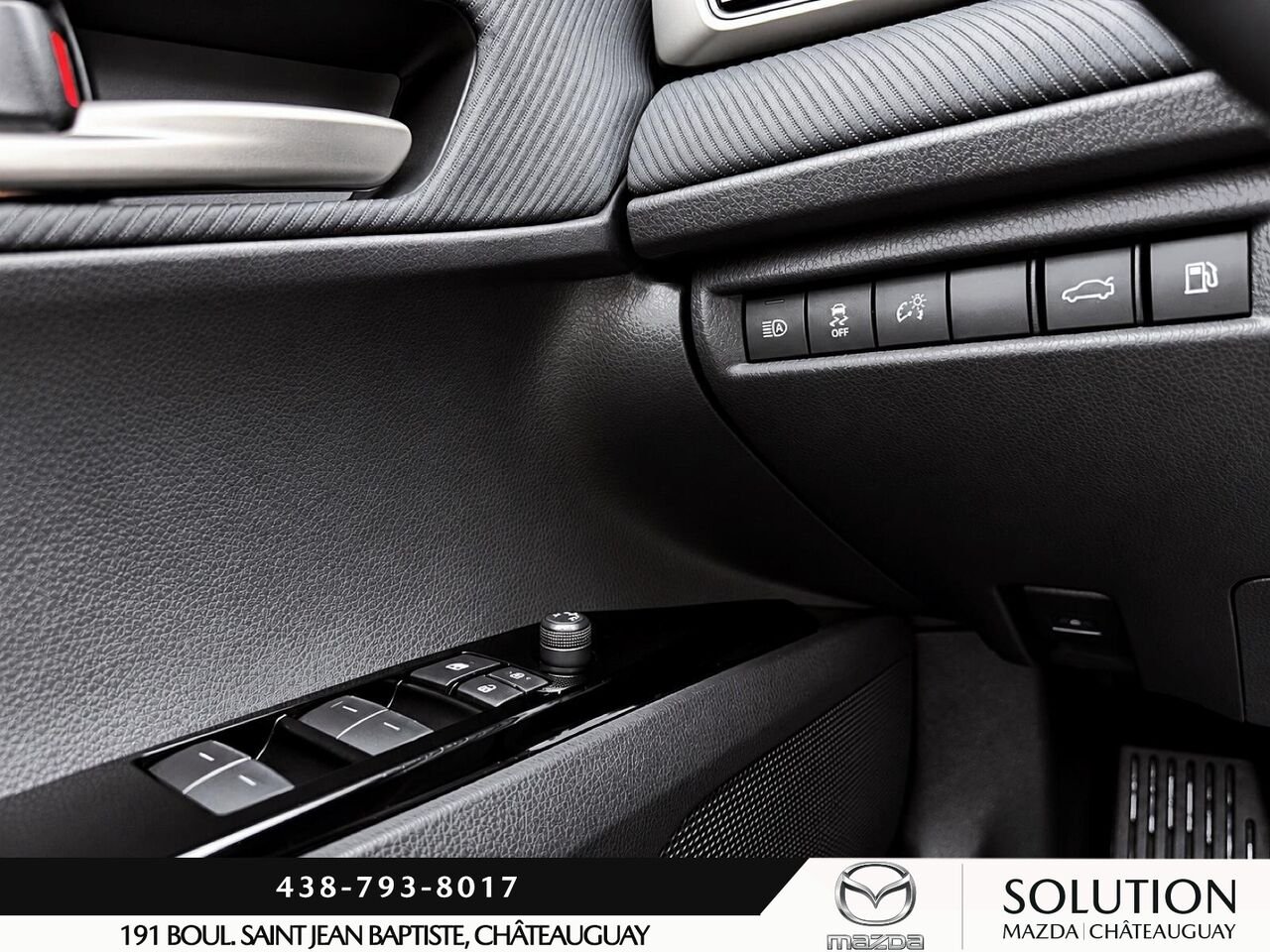 2025 Toyota Camry Grey Châteauguay - photo #17