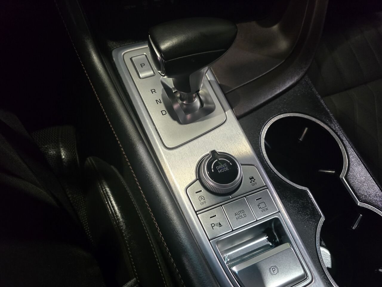 2019 Genesis G70 Black  - photo #20