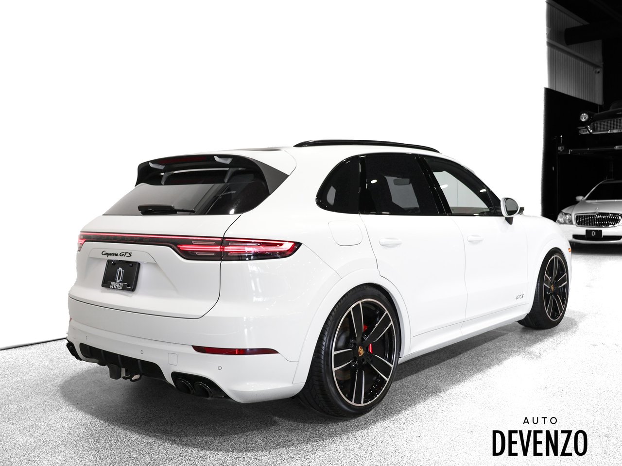 Porsche Cayenne 2022 Blanc Saint-Eustache - photo #2