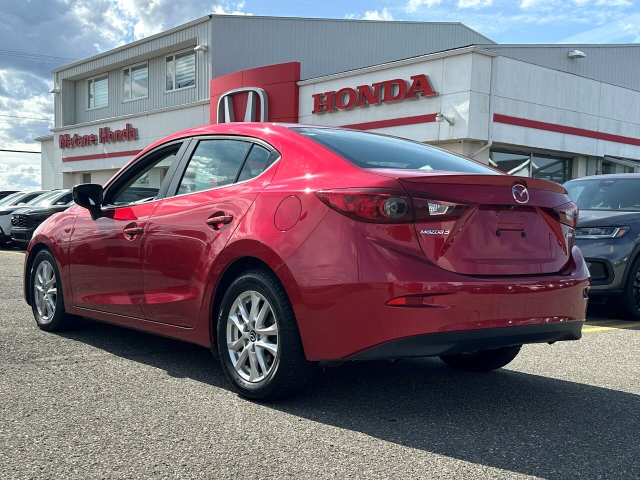 Mazda Mazda3 Berline 4 portes, boîte manuelle, GS 2015 Rouge Matane - photo #2