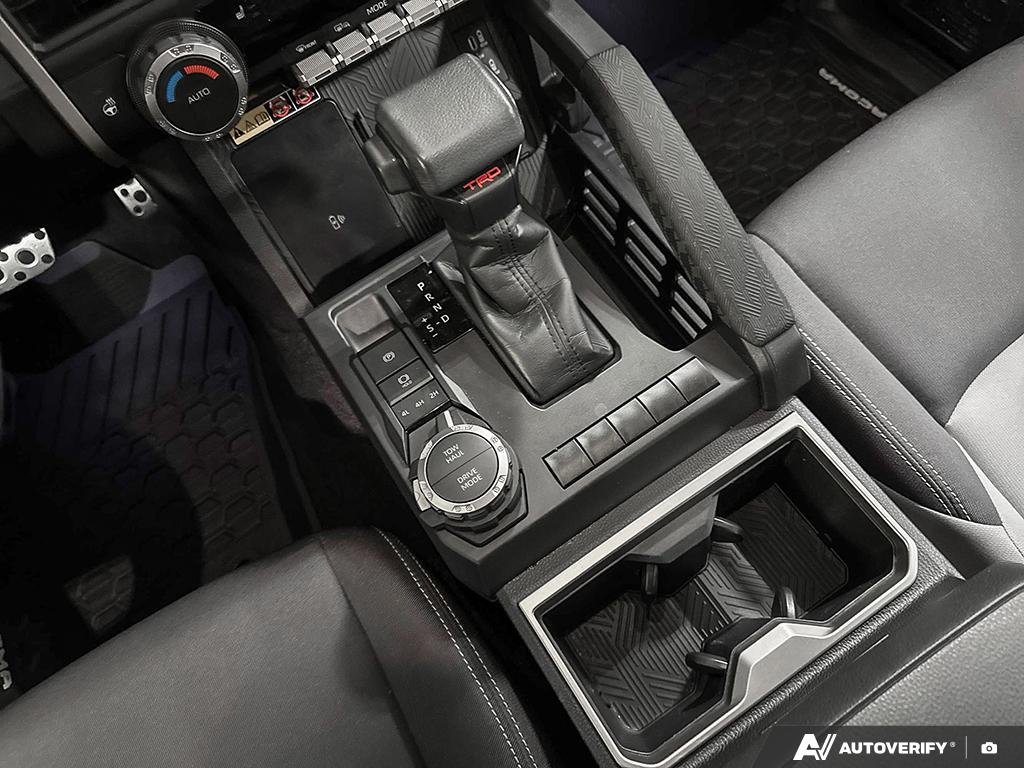 2024 Toyota Tacoma 2602278A | 4x4 Double Cab Auto White Edmonton - photo #16