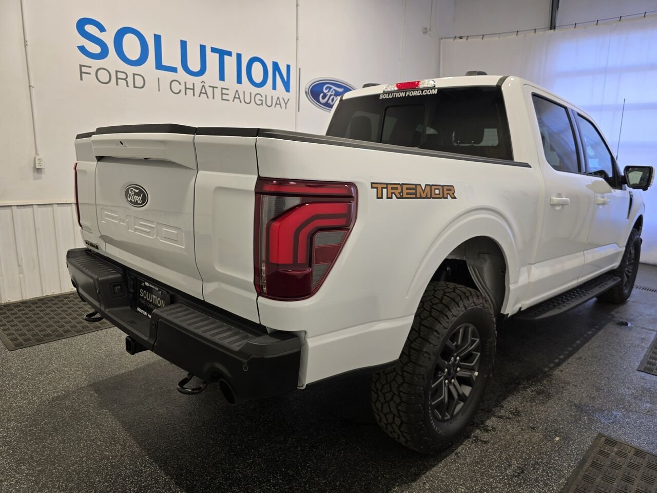 Ford F-150 2026 Blanc Saint-Eustache - photo #2