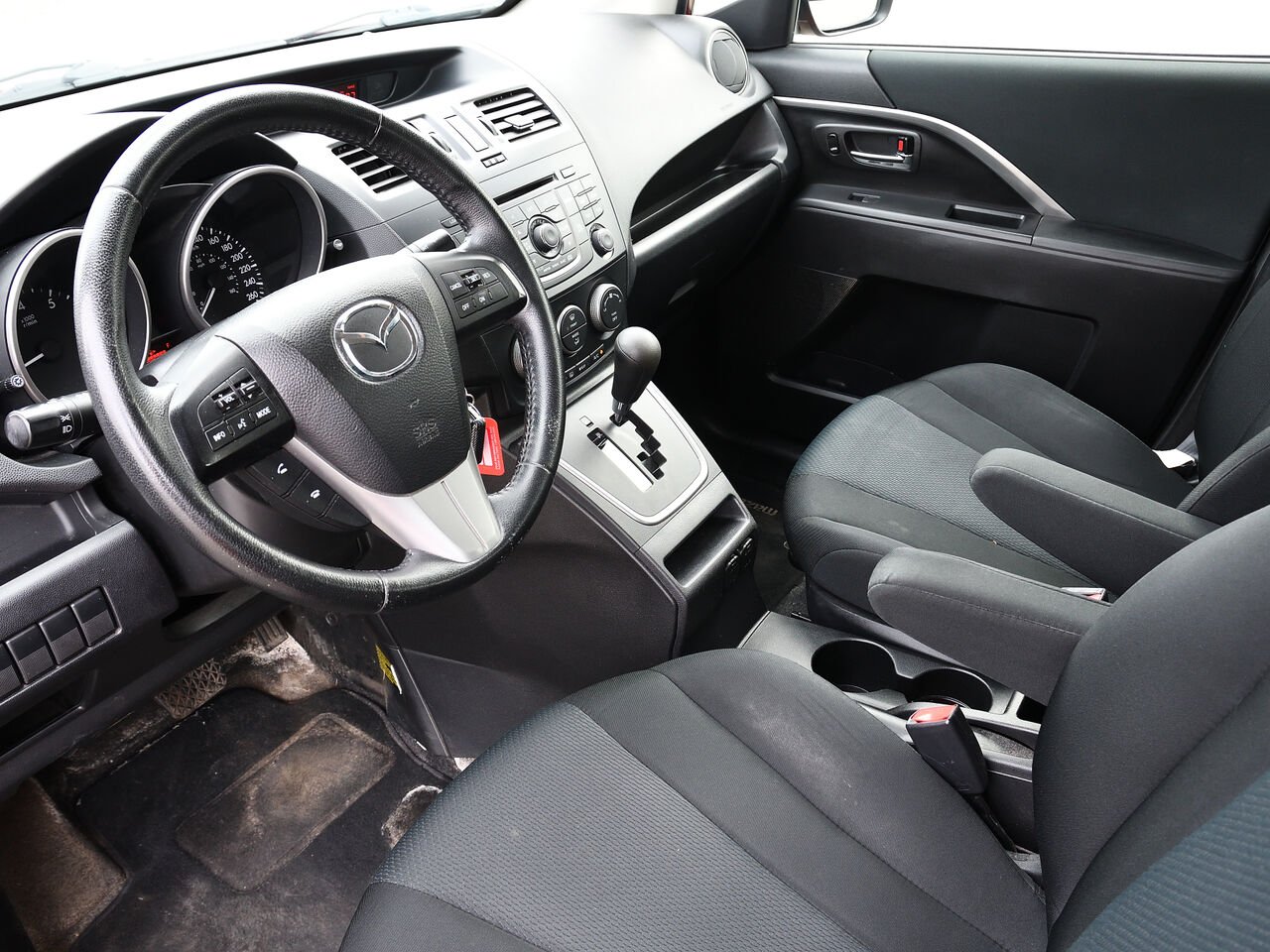 Mazda Mazda5 Familiale 4 portes, boîte automatique, GS 2015 Rouge Saint-Hyacinthe - photo #11