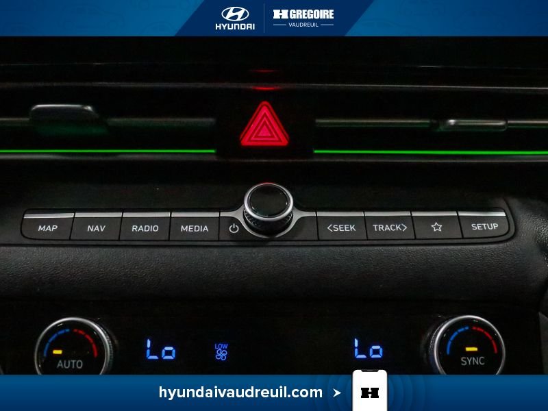 2025 Hyundai Elantra Black Laval - photo #29