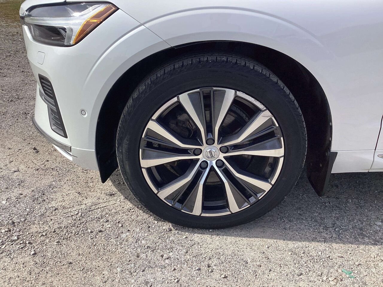 2022 Volvo XC60 B6 Inscription TI White Gatineau - photo #9