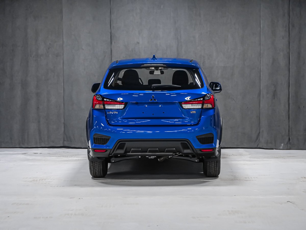2027 Mitsubishi RVR ES Octane Blue Montreal - photo #4