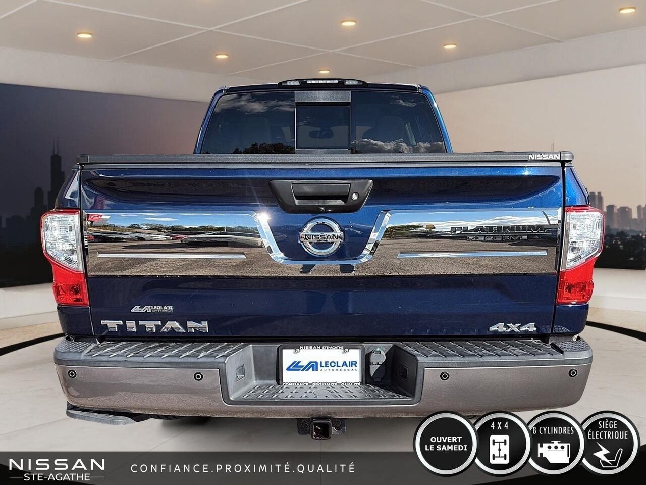 2018 Nissan Titan Platine cabine double 4x4 | BAS KILOMÉTRAGE | CAPACITÉ DE REMORQUAGE 8 500 LB Blue Saint-Jérôme - photo #3