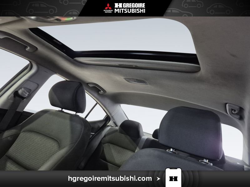 2018 Hyundai Elantra Black Blainville - photo #15