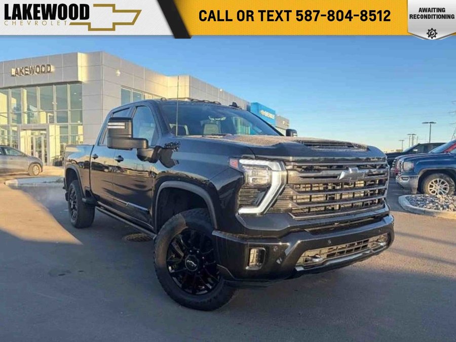 2025 Chevrolet Silverado 3500HD High Country Midnight Edition 6.6L Duramax Z71 | Power Assist Steps Black