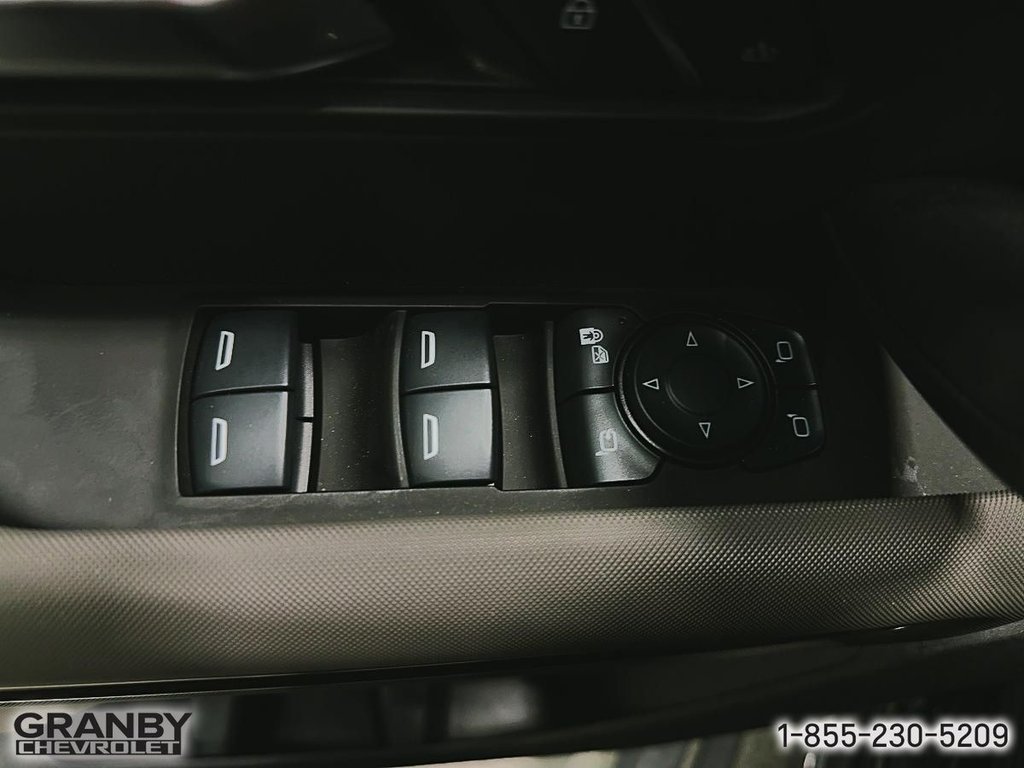 2026 GMC HUMMER EV Pickup HUMMER EV PICKUP 2X eAWD SHORT BED CREW CAB (1SC) | 26-0450 Void Black Granby - photo #12