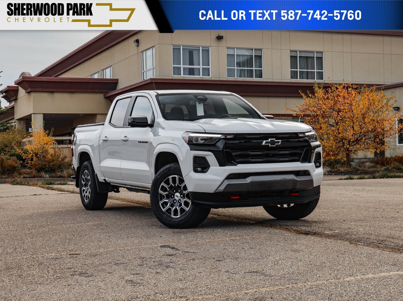 2024 Chevrolet Colorado 4WD Crew Cab Z71 White Sherwood Park - photo #0