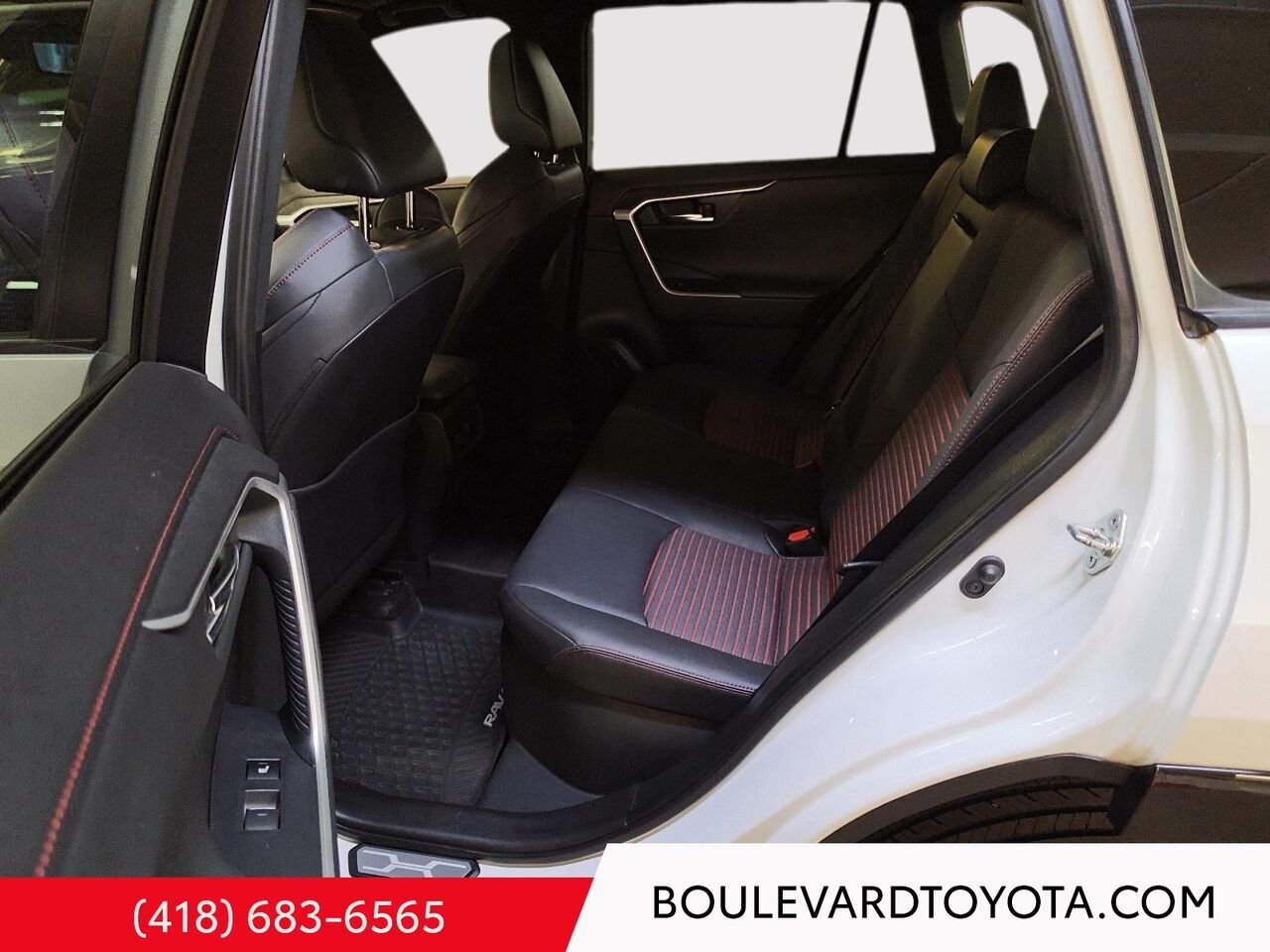 2023 Toyota RAV4 Prime 100244A-73 | XSE, AWD White Québec - photo #21