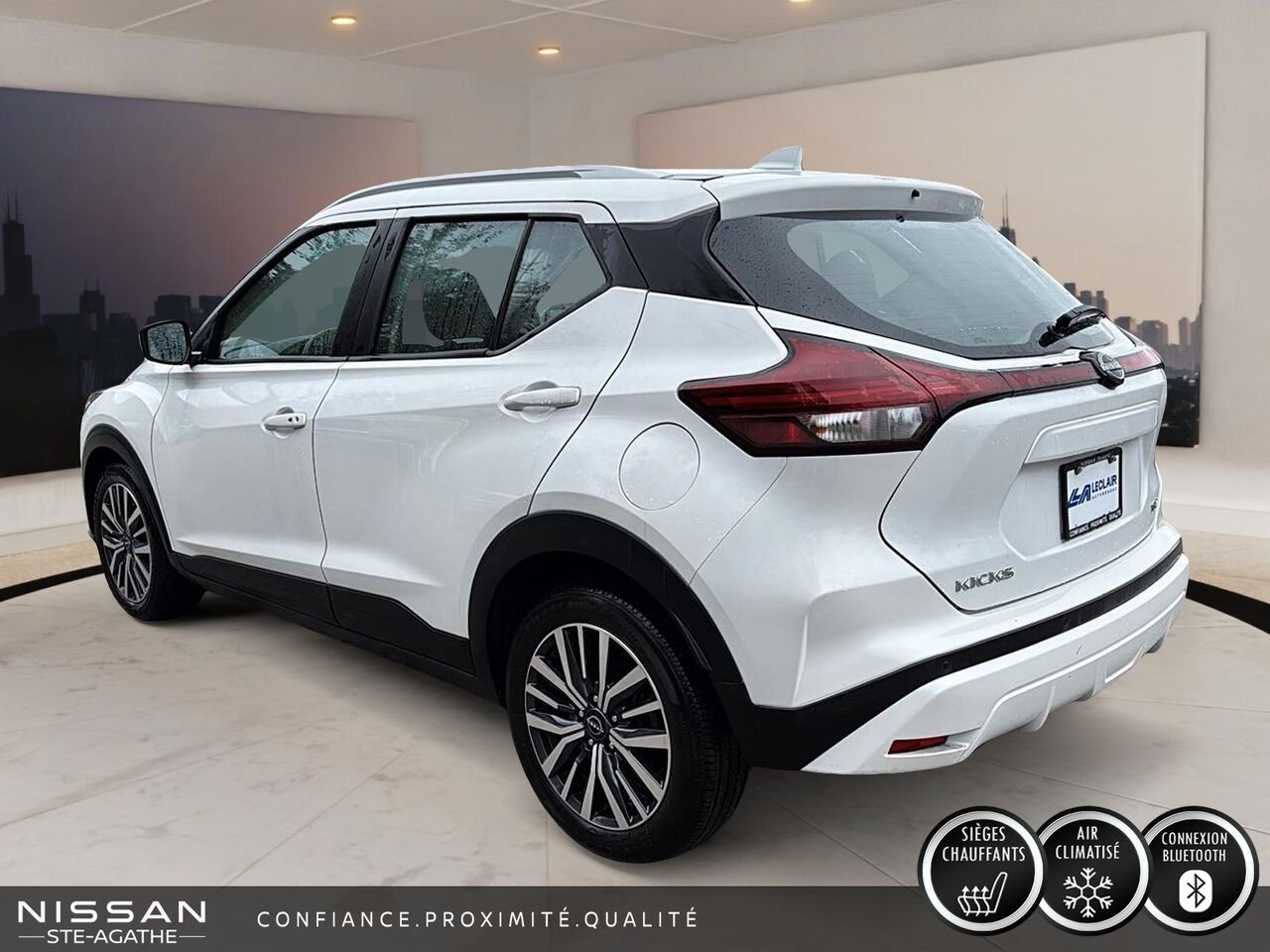 Nissan Kicks SV TA | 1 PROPRIÉTAIRE | JAMAIS ACCIDENTÉ | VOLANT CHAUFFANT | DÉMARRAGE À DISTANCE | CARPLAY 2024 Blanc Saint-Jérôme - photo #4