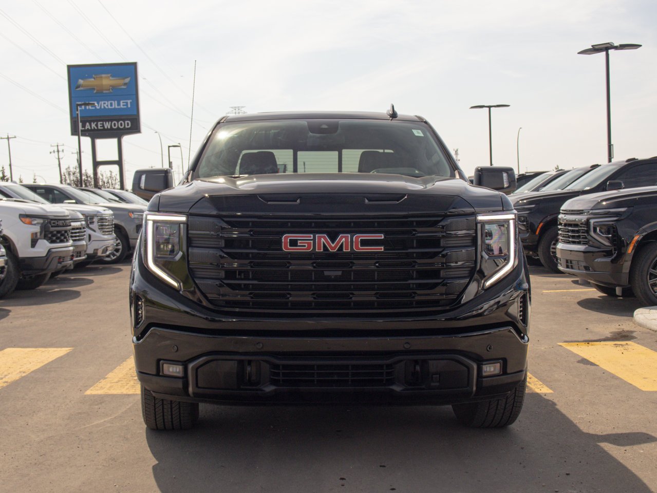 2024 GMC Sierra 1500 4WD Crew Cab 147 Elevation Black Sherwood Park - photo #2
