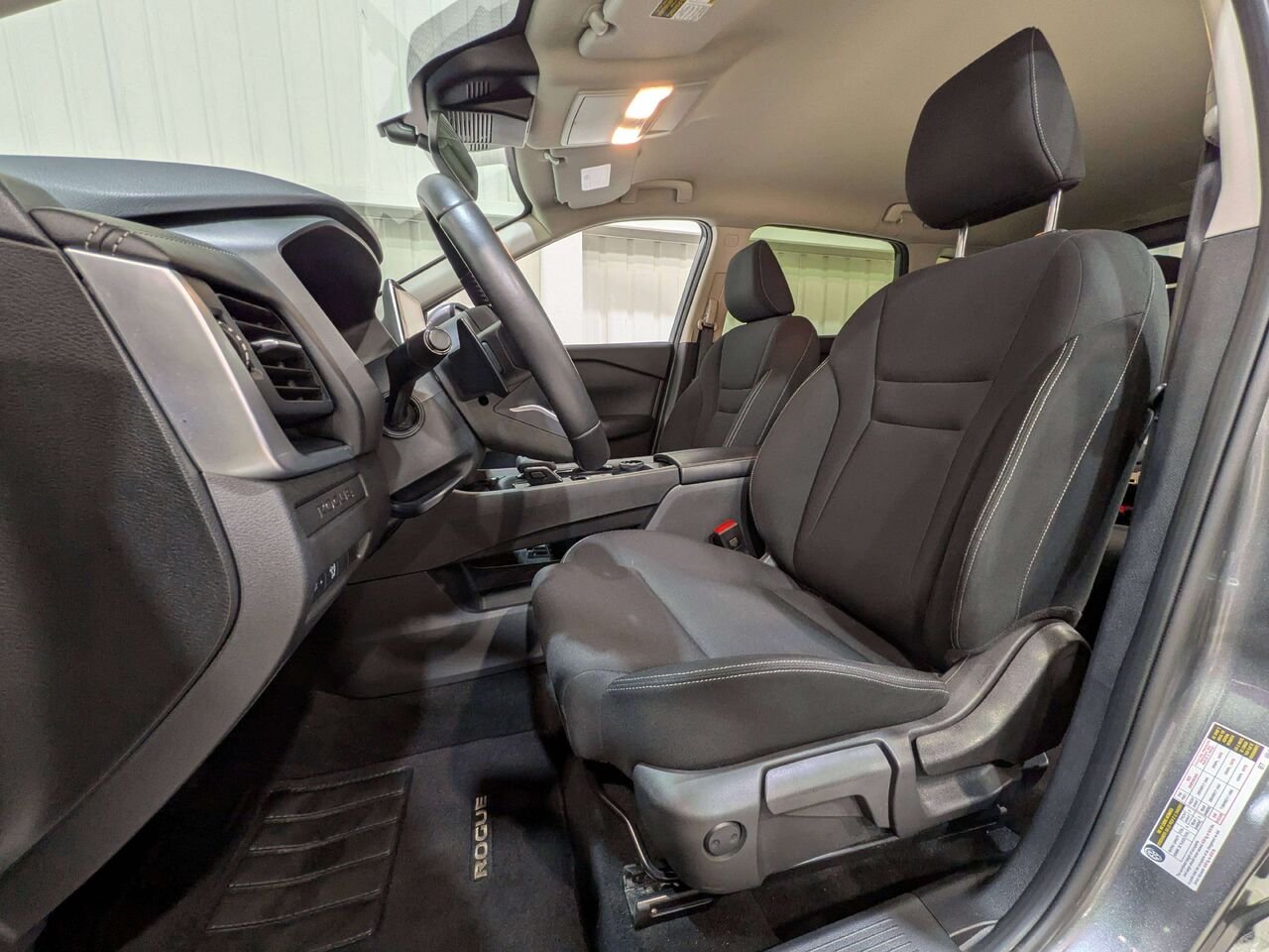 2024 Nissan Rogue AWD S Grey Val-David - photo #1