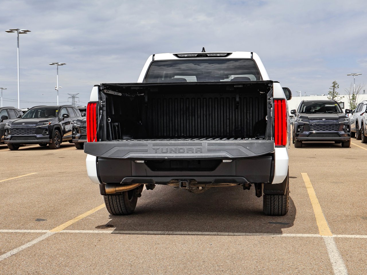 2024 Toyota Tundra 4x4 Crewmax SR White Sherwood Park - photo #8