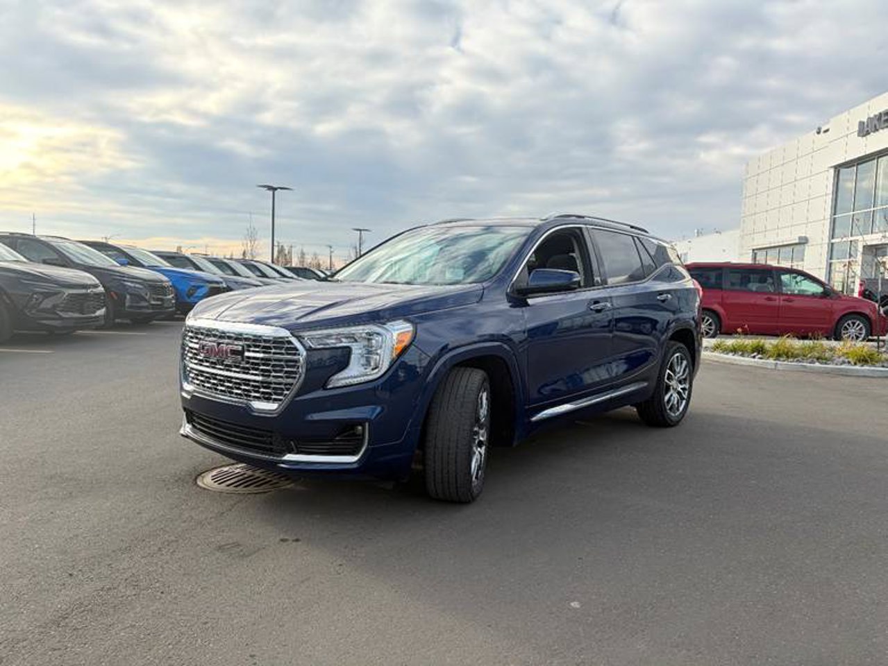 2022 GMC Terrain AWD 4dr Denali Blue Sherwood Park - photo #2