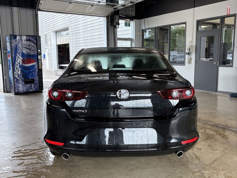 2026 MAZDA Mazda3 2026 Jet Black Mica