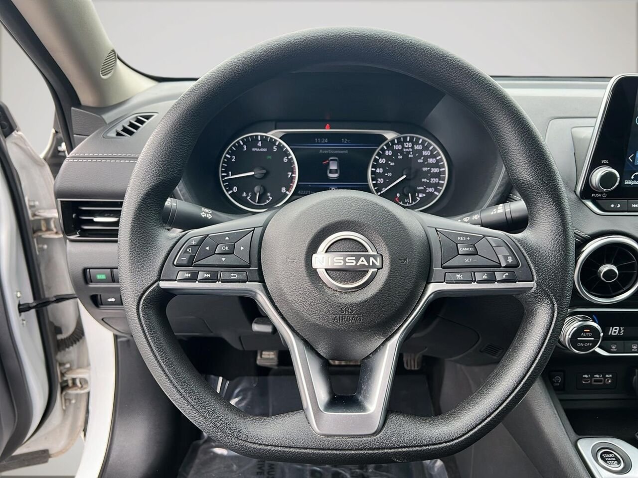 2024 Nissan SENTRA SV White Québec - photo #11
