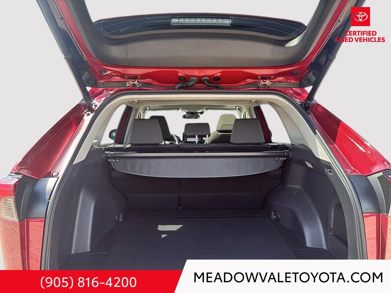 2021 Toyota RAV4 One owner, Red Mississauga - photo #19