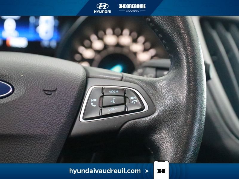 2019 Ford Escape Black Laval - photo #23