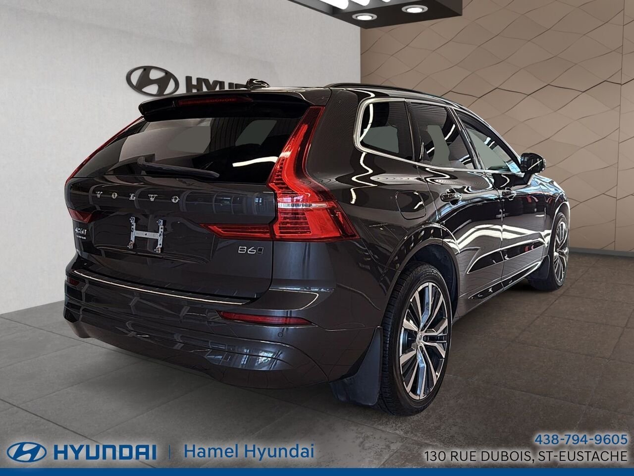 2022 Volvo XC60 Grey Saint-Eustache - photo #2