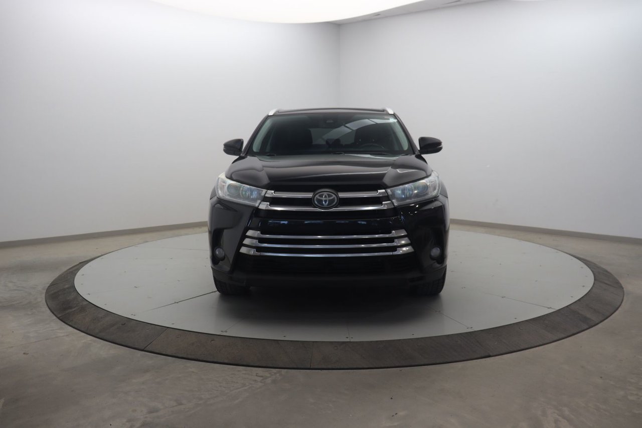 Toyota Highlander XLE 2017 Noir Baie-Comeau - photo #1