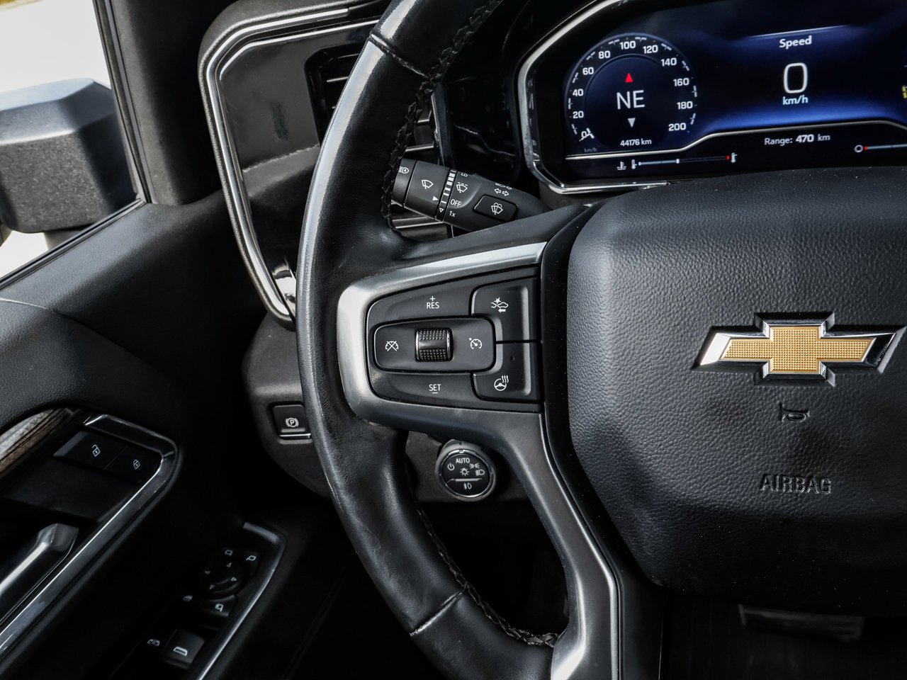 2024 Chevrolet Silverado 2500HD 4WD Crew Cab 159 LT Grey Sherwood Park - photo #21